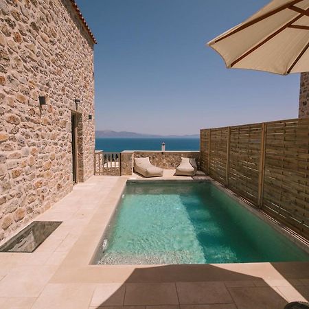 Mani Luxury Suites And Studios In Gytheio With Private Pools ภายนอก รูปภาพ