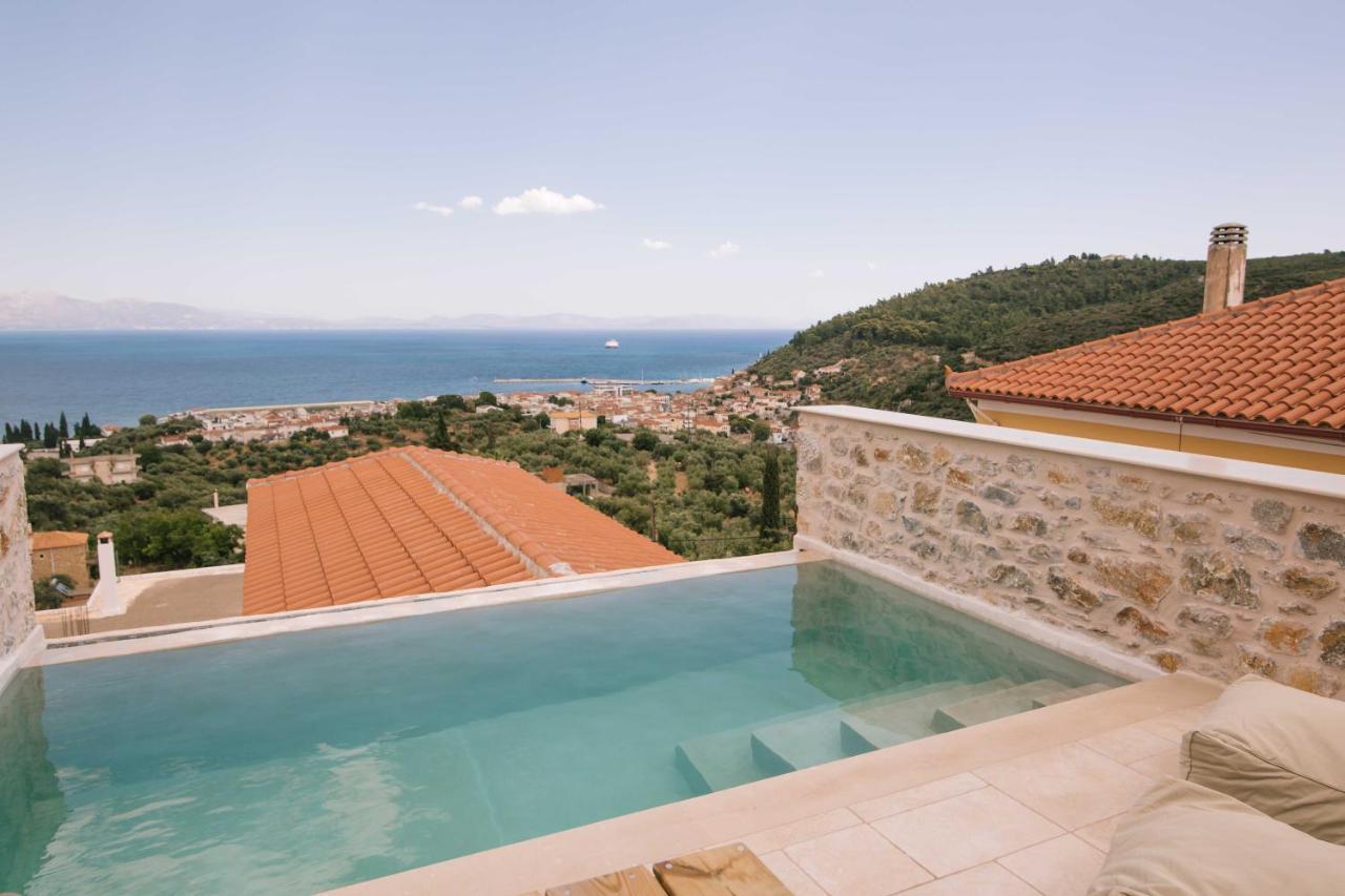 Mani Luxury Suites And Studios In Gytheio With Private Pools ภายนอก รูปภาพ