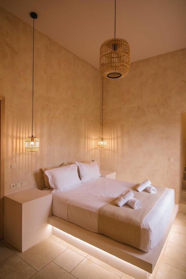Mani Luxury Suites And Studios In Gytheio With Private Pools ภายนอก รูปภาพ