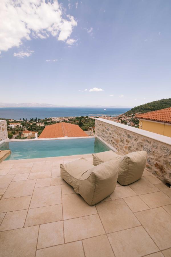 Mani Luxury Suites And Studios In Gytheio With Private Pools ภายนอก รูปภาพ