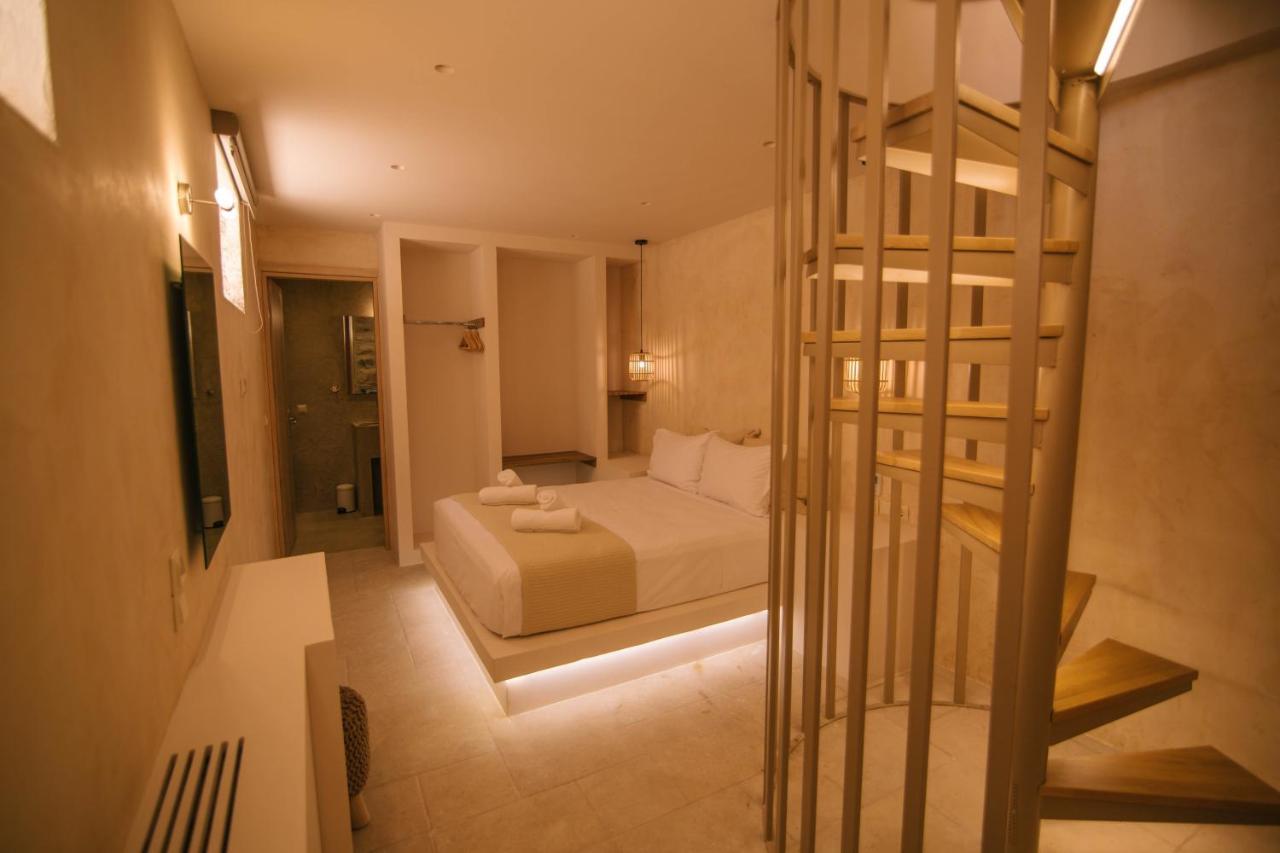 Mani Luxury Suites And Studios In Gytheio With Private Pools ภายนอก รูปภาพ